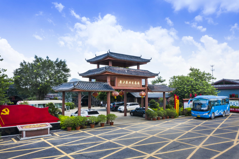 晉航生態(tài)園：瓜果長(zhǎng)廊任流連